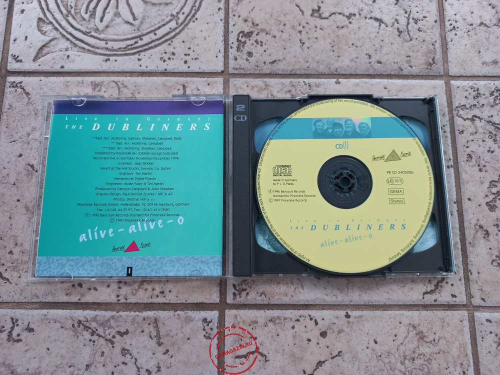 Audio CD: Dubliners (1997) Alive-Alive-O (Live In Germany) Audio CD: Dubliners (1997) Alive-Alive-O (Live In Germany)