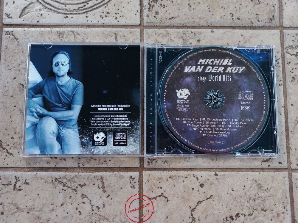 Audio CD: Michiel Van Der Kuy (2026) Plays World Hits