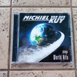 Audio CD: Michiel Van Der Kuy (2026) Plays World Hits