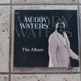 Audio CD: Muddy Waters (2018) The Album